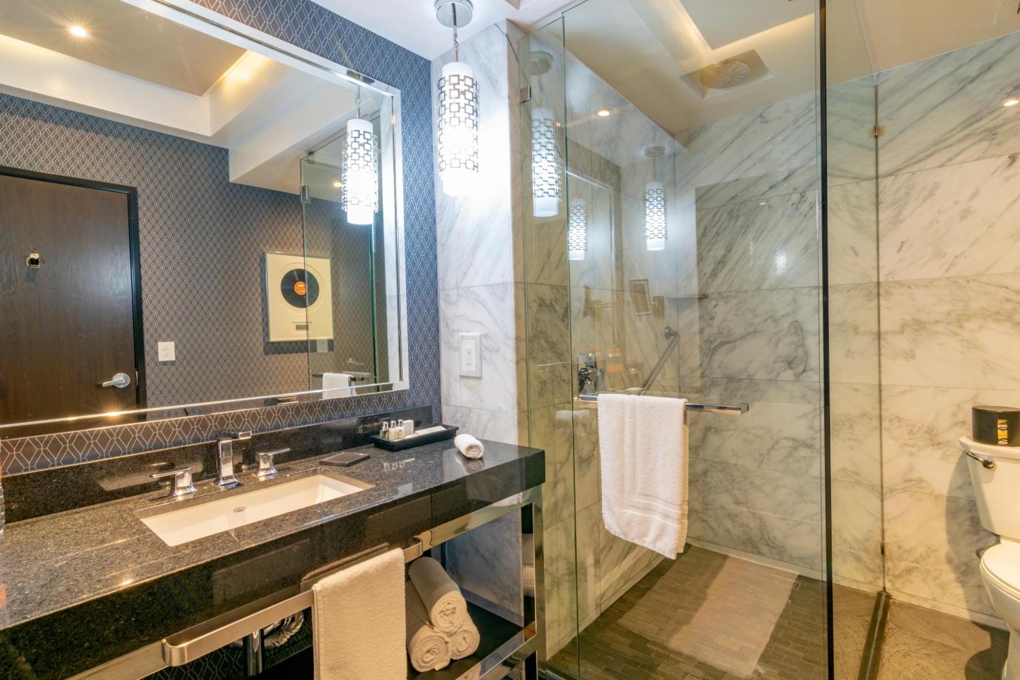 K Tower Boutique Hotel By Lucerna Тихуана Экстерьер фото