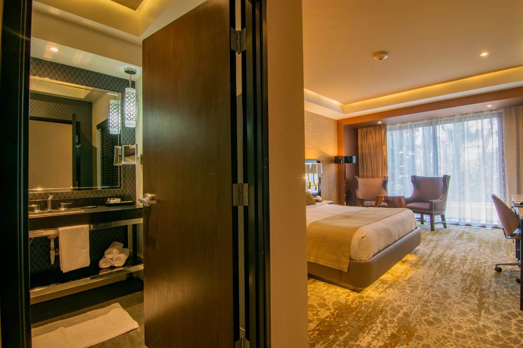 K Tower Boutique Hotel By Lucerna Тихуана Экстерьер фото